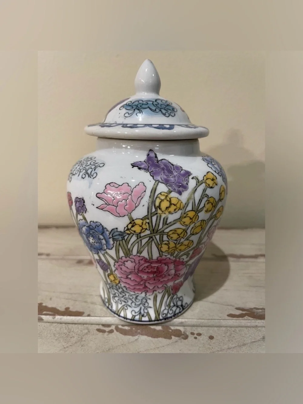 Vintage Chinese Porcelain Floral Ginger Jar with Lid Hand Painted
